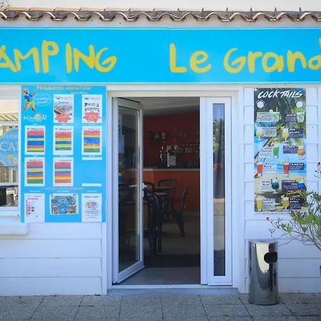 Kamp alanı Tente Toile Et Bois, Animaux Ok - 4 Pers. - Api-1-52-2237 La Faute-sur-Mer